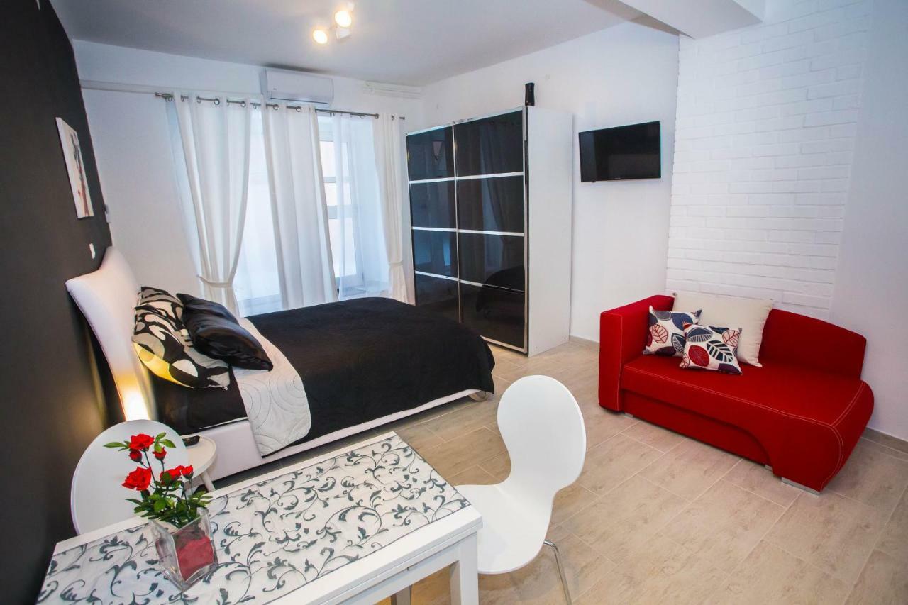 Studio Apartments Cittavecchia โปเรช ภายนอก รูปภาพ